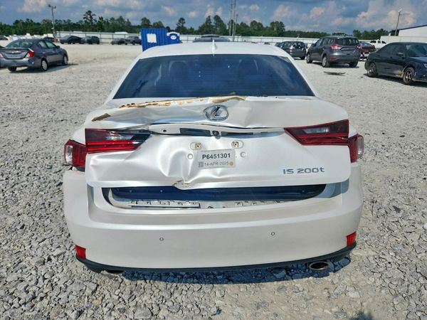 2016 LEXUS IS 200t