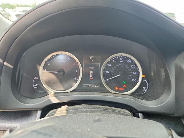 2016 LEXUS IS 200t