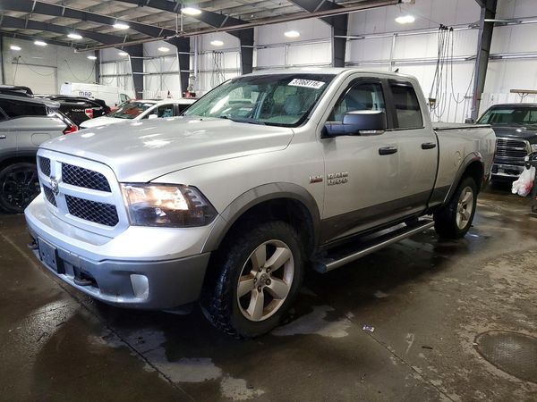 2013 RAM 1500 SLT QUAD CAB 4X4