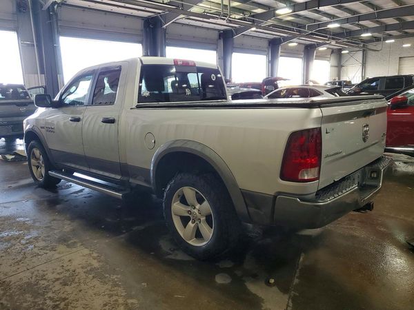2013 RAM 1500 SLT QUAD CAB 4X4