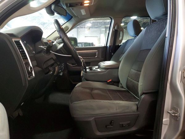 2013 RAM 1500 SLT QUAD CAB 4X4