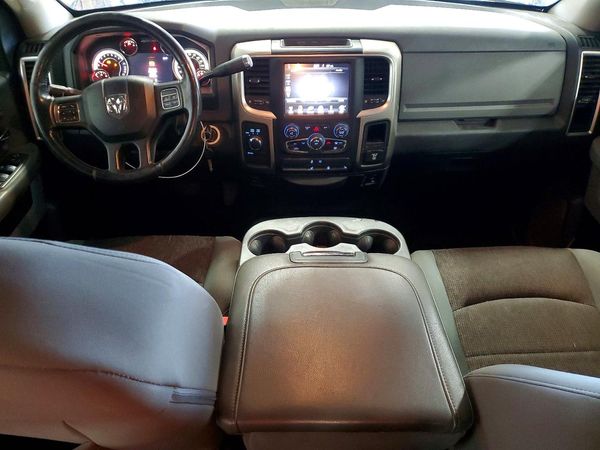2013 RAM 1500 SLT QUAD CAB 4X4