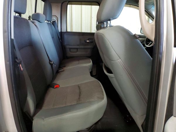 2013 RAM 1500 SLT QUAD CAB 4X4