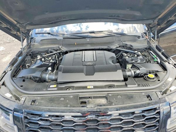 2020 LAND ROVER RANGE ROVER P525 HSE