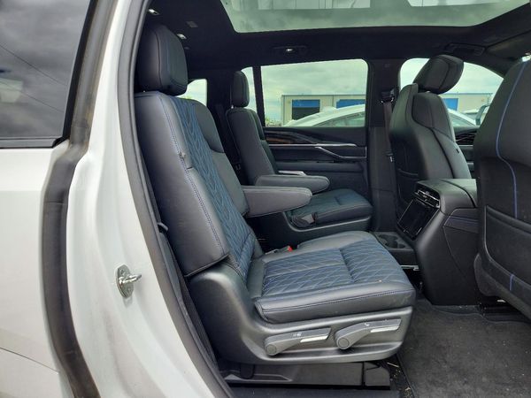 2025 CADILLAC ESCALADE IQ Sport-1