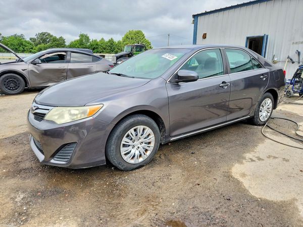 2013 TOYOTA CAMRY