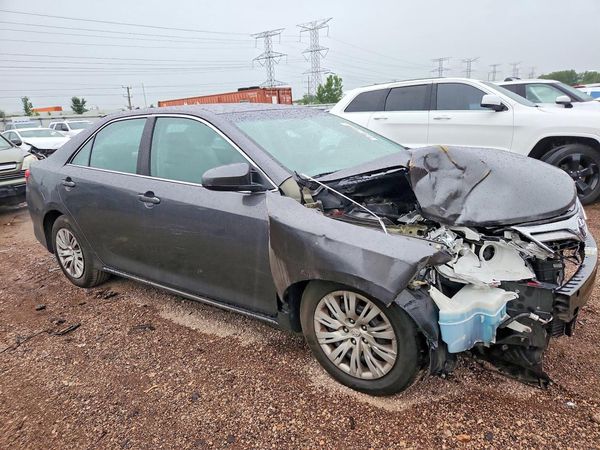2013 TOYOTA CAMRY