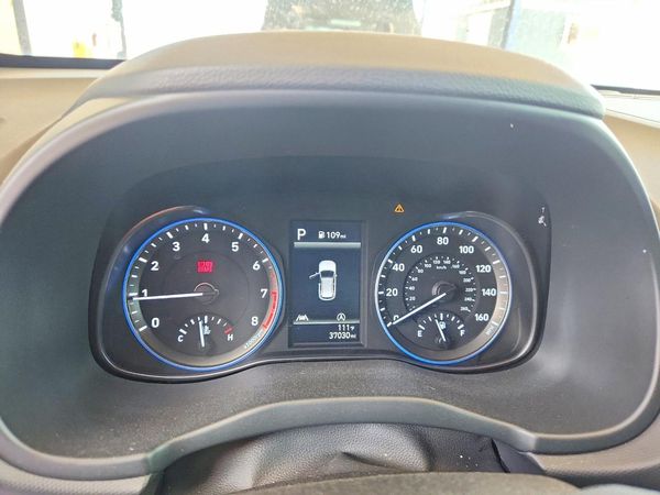 2023 HYUNDAI KONA SE