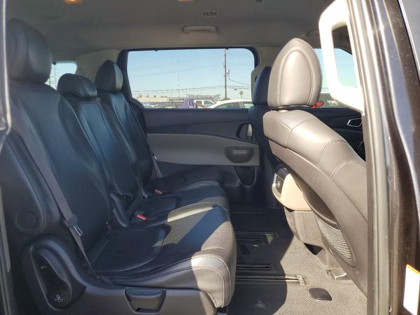 2025 KIA CARNIVAL