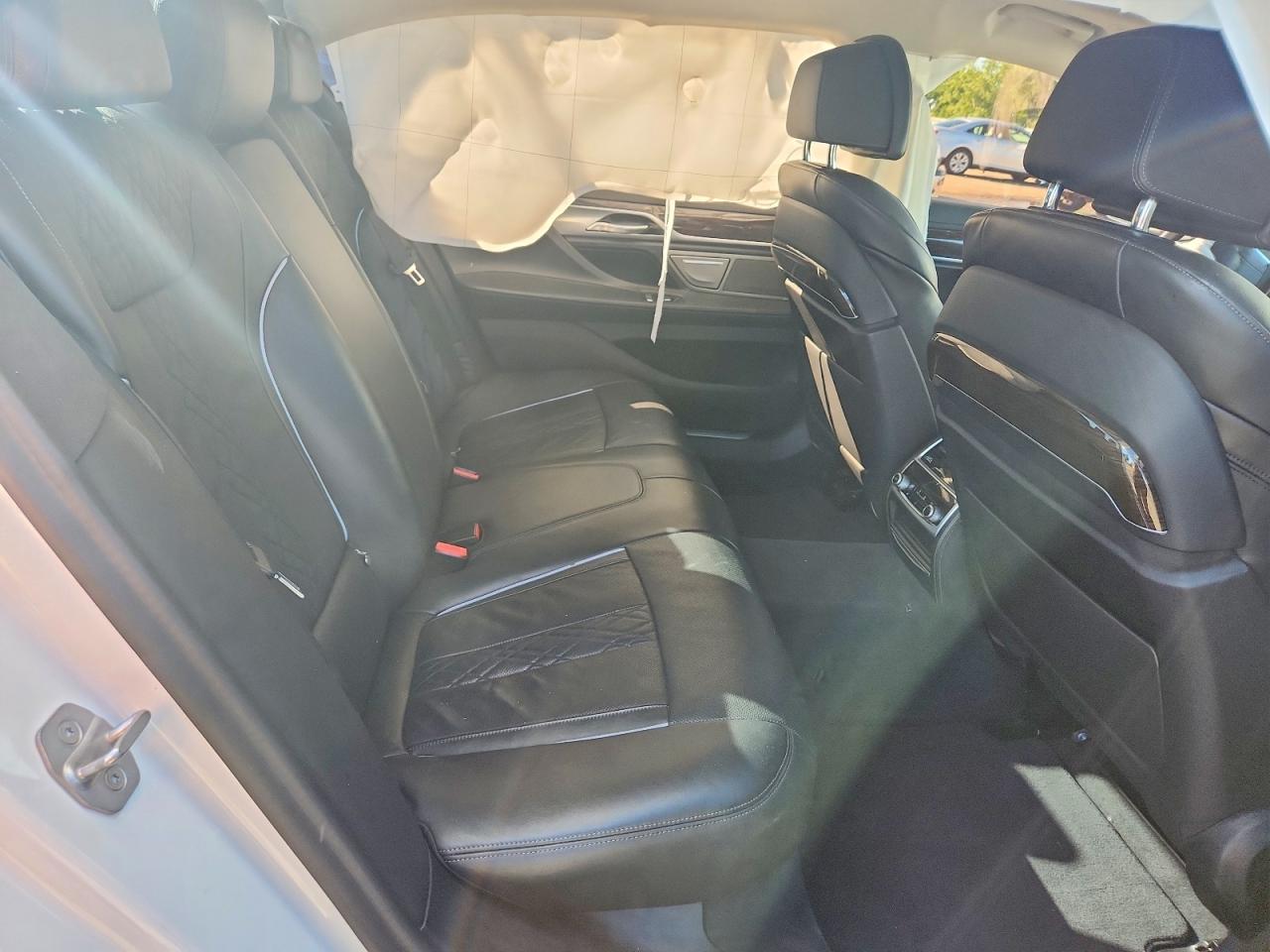 2021 BMW 750 xDrive