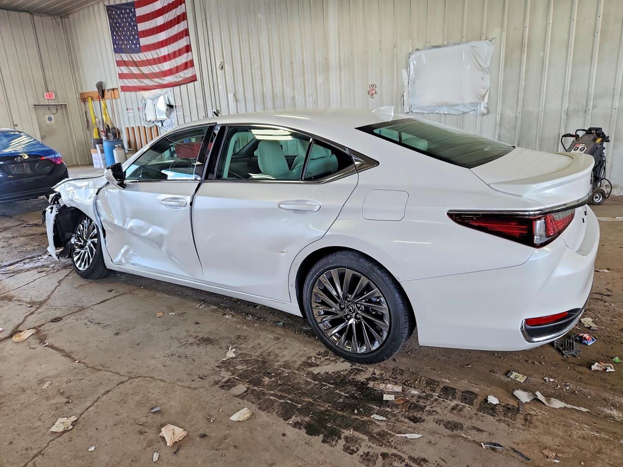 2024 LEXUS ES 300H 300h Luxury