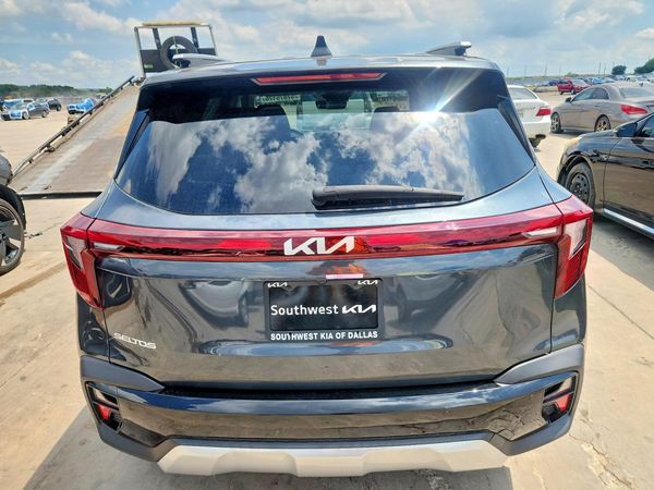 2025 KIA SELTOS EX