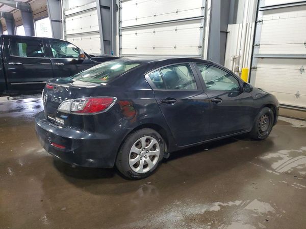 2013 MAZDA 3