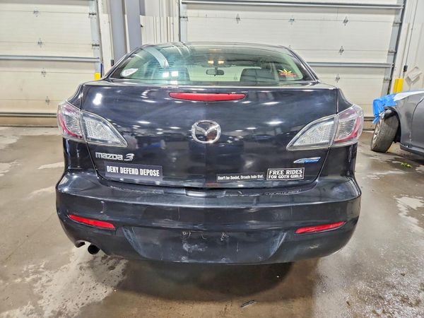 2013 MAZDA 3
