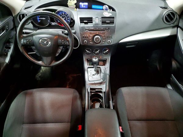2013 MAZDA 3