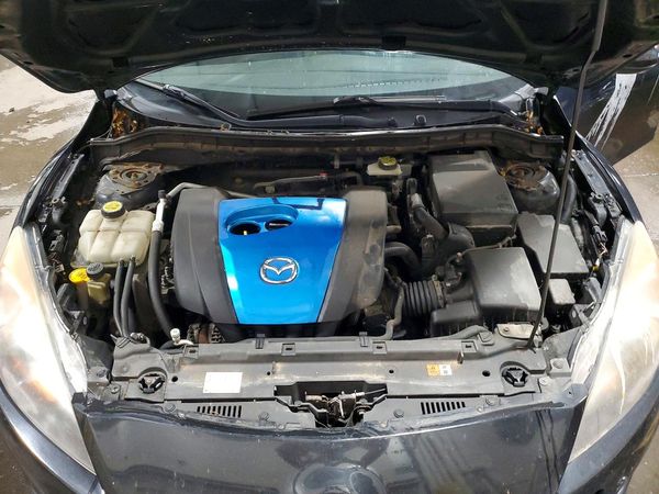 2013 MAZDA 3