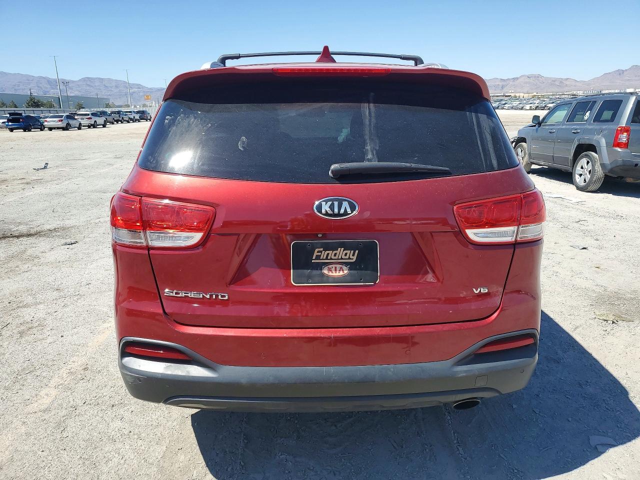 2016 KIA SORENTO L / LX