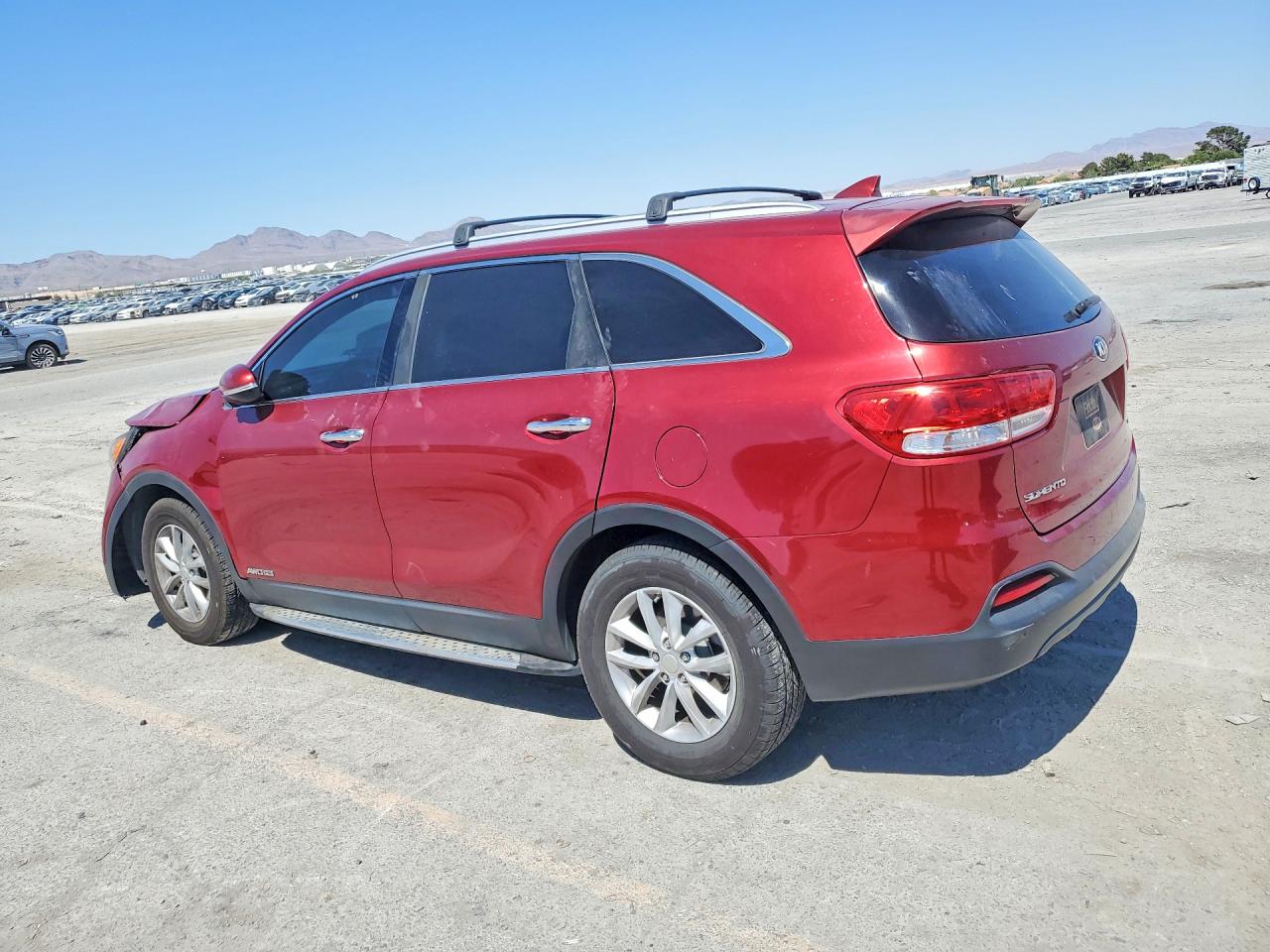 2016 KIA SORENTO L / LX