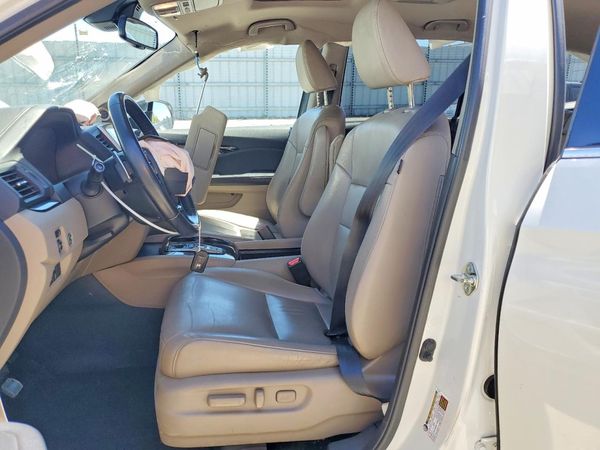 2017 HONDA PILOT TOURING — DENT