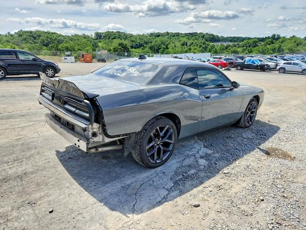 2016 DODGE CHALLENGER SXT