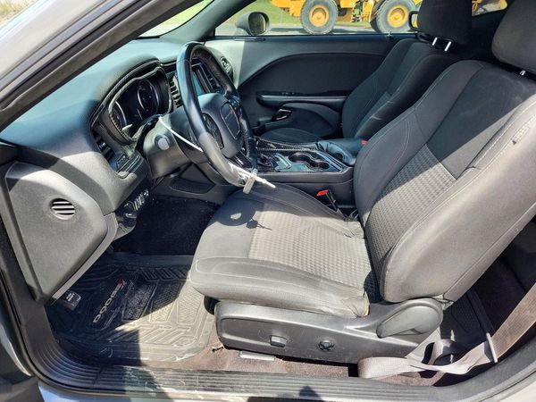 2016 DODGE CHALLENGER SXT