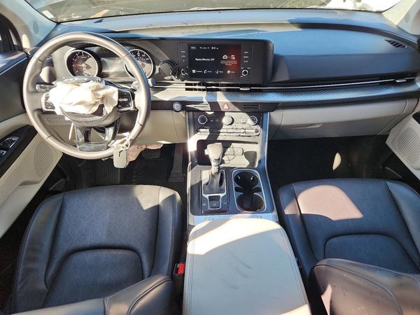 2024 KIA CARNIVAL LX, LX Seat Package