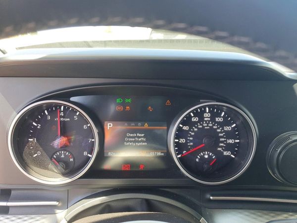 2024 KIA CARNIVAL LX, LX Seat Package