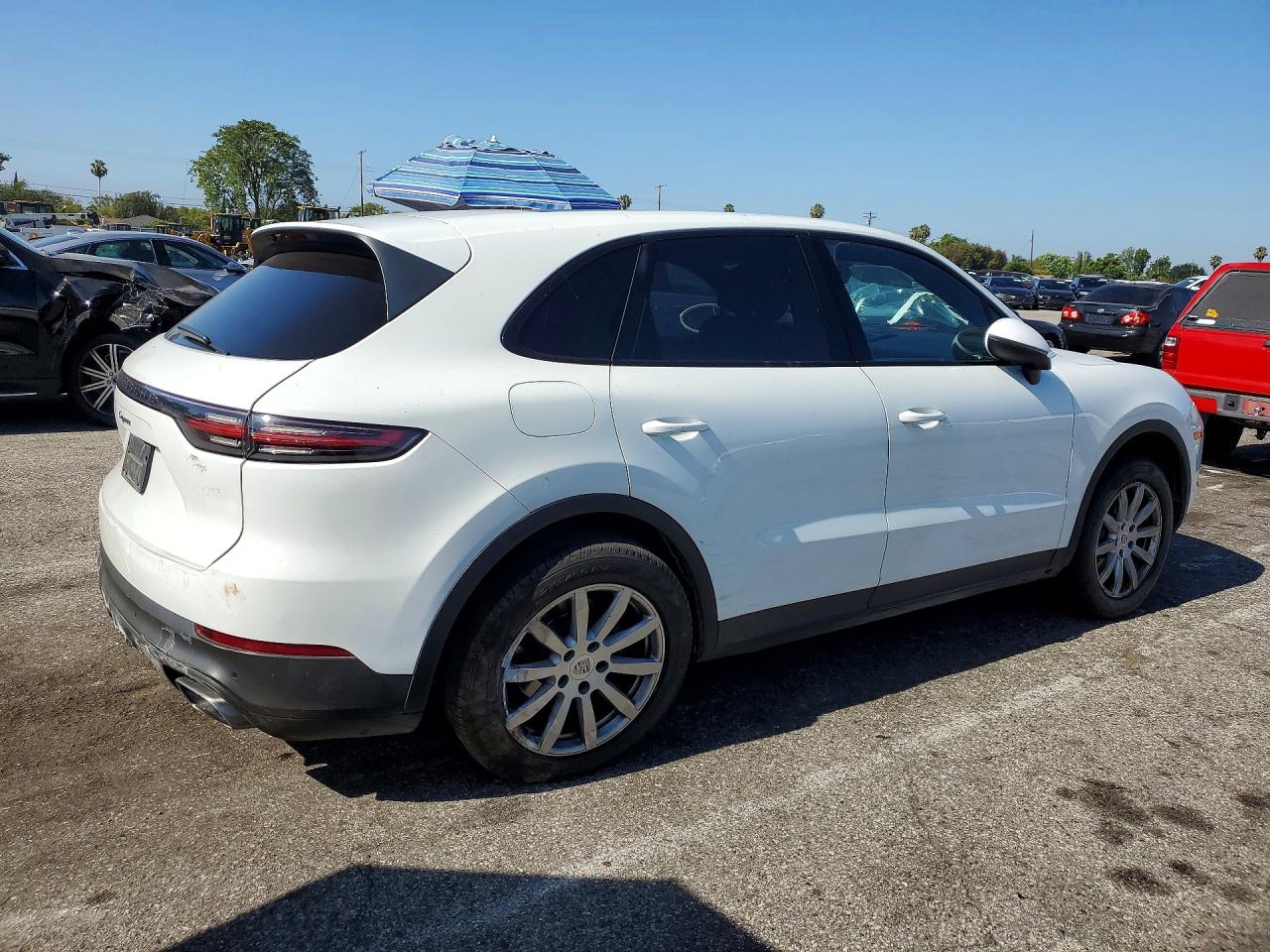 2019 PORSCHE CAYENNE
