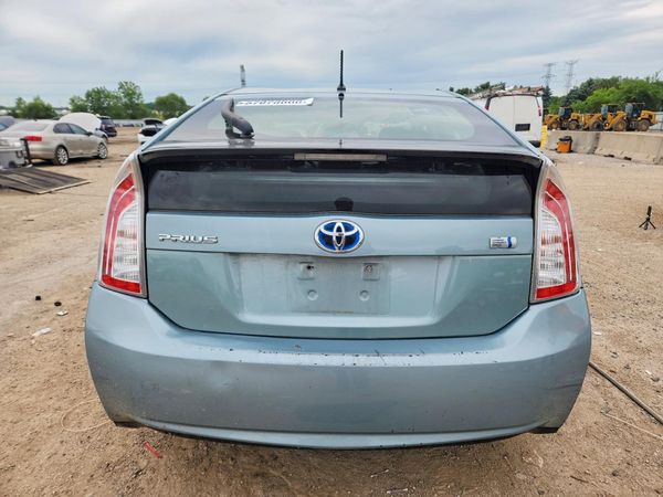 2014 TOYOTA PRIUS — DIRR