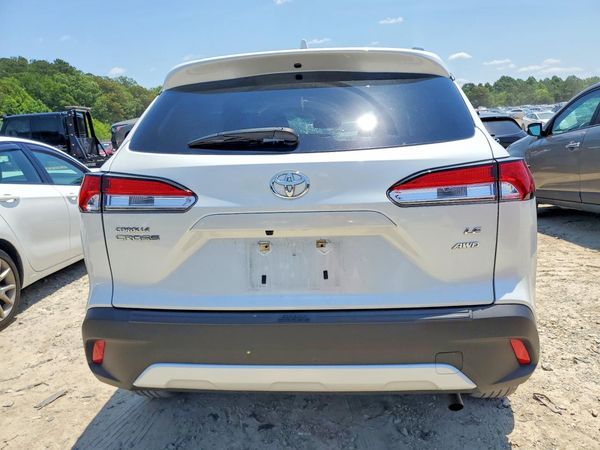 2024 TOYOTA COROLLA CROSS LE