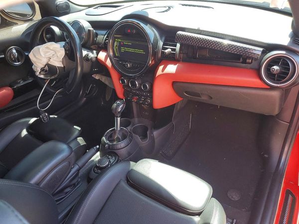 2015 MINI COOPER