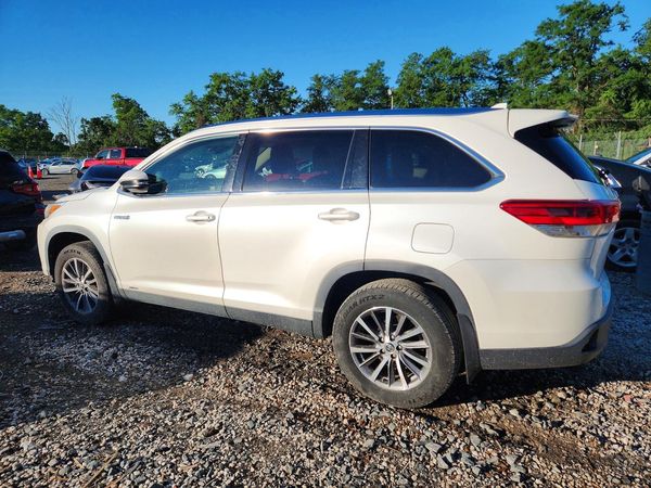 2019 TOYOTA HIGHLANDER HYBRID XLE Hybrid