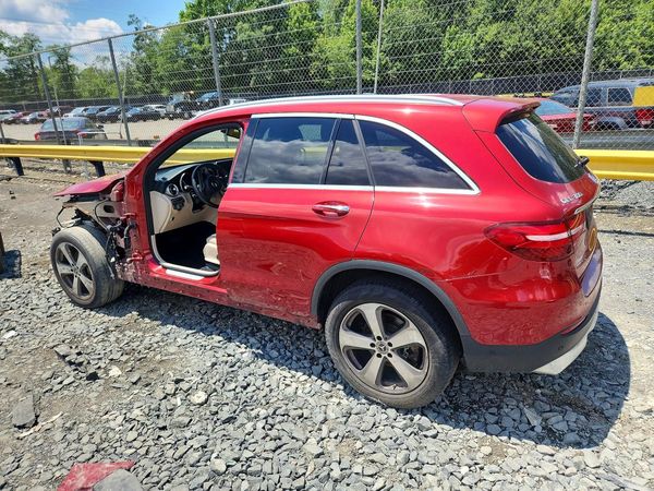 2018 MERCEDES-BENZ GLC GLC 300-4M