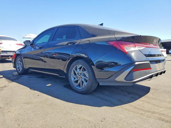 2024 HYUNDAI ELANTRA Blue