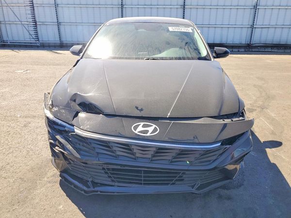 2024 HYUNDAI ELANTRA Blue