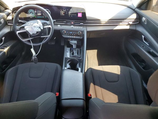 2024 HYUNDAI ELANTRA Blue
