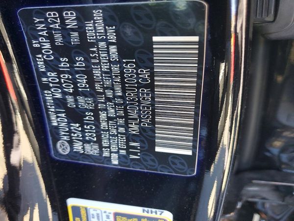 2024 HYUNDAI ELANTRA Blue