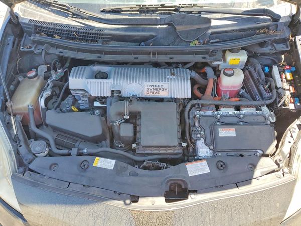 2015 TOYOTA PRIUS
