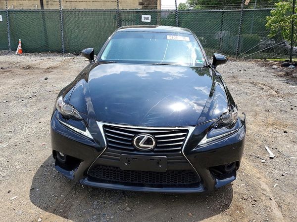 2016 LEXUS IS 200t