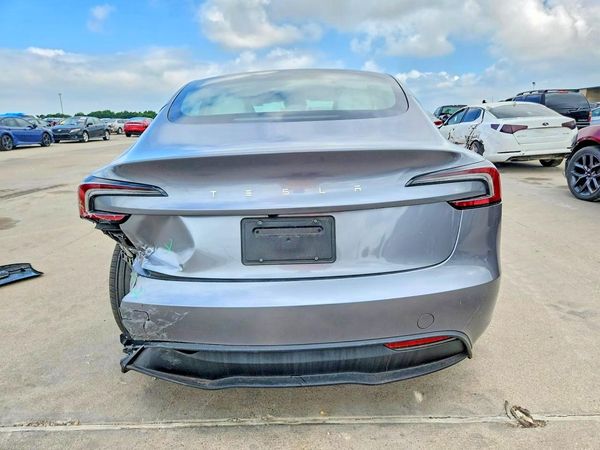 2025 TESLA MODEL 3