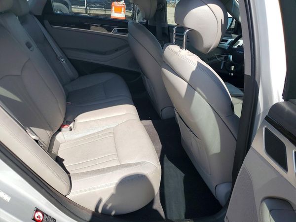 2017 GENESIS G80