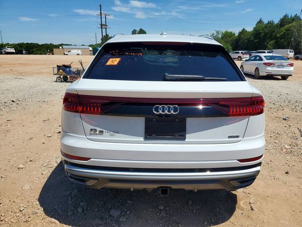 2021 AUDI Q8