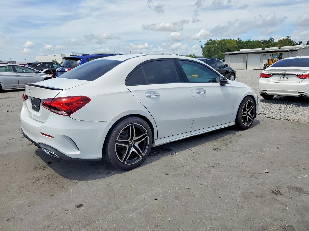 2020 MERCEDES-BENZ A A220