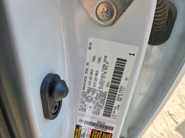 2024 TOYOTA TUNDRA