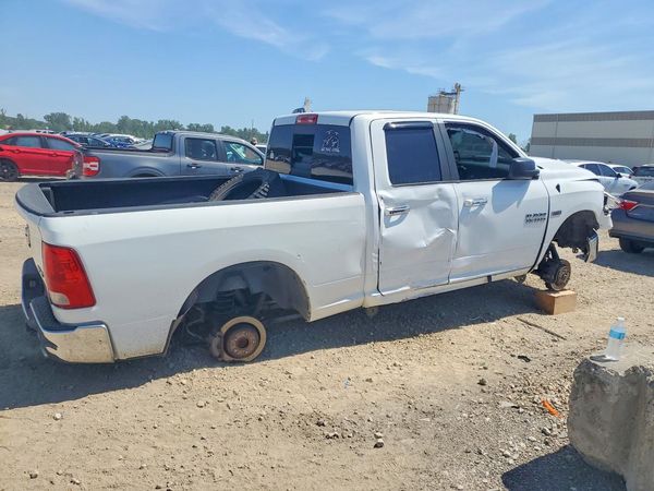2014 RAM 1500 SLT