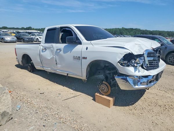 2014 RAM 1500 SLT