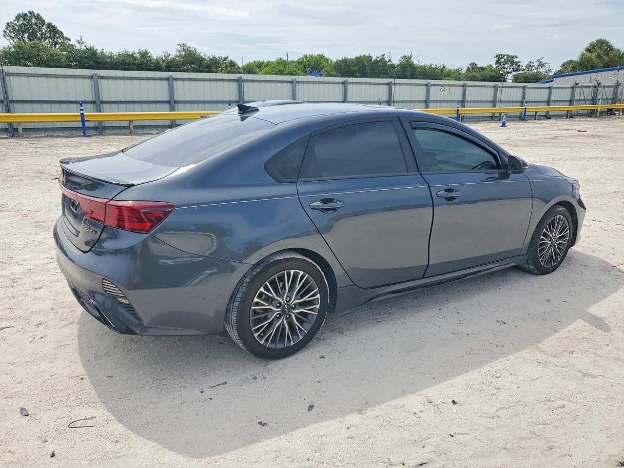 2024 KIA FORTE GT Line