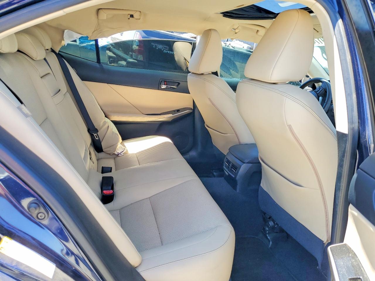 2015 LEXUS IS 250