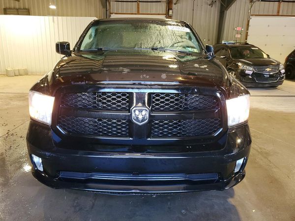 2013 RAM 1500 ST