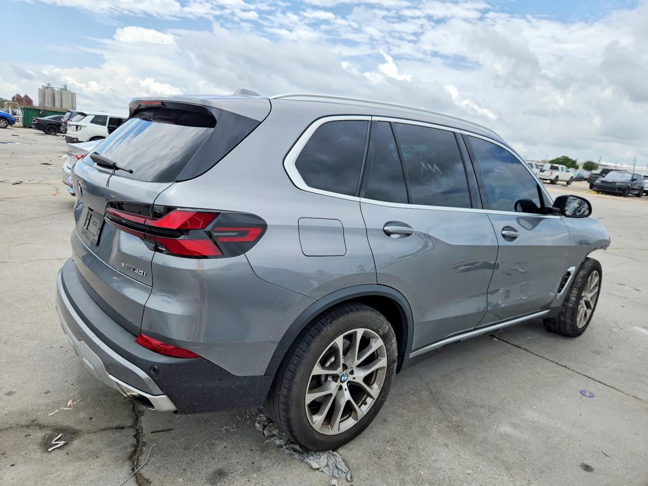 2024 BMW X5 xDrive40i